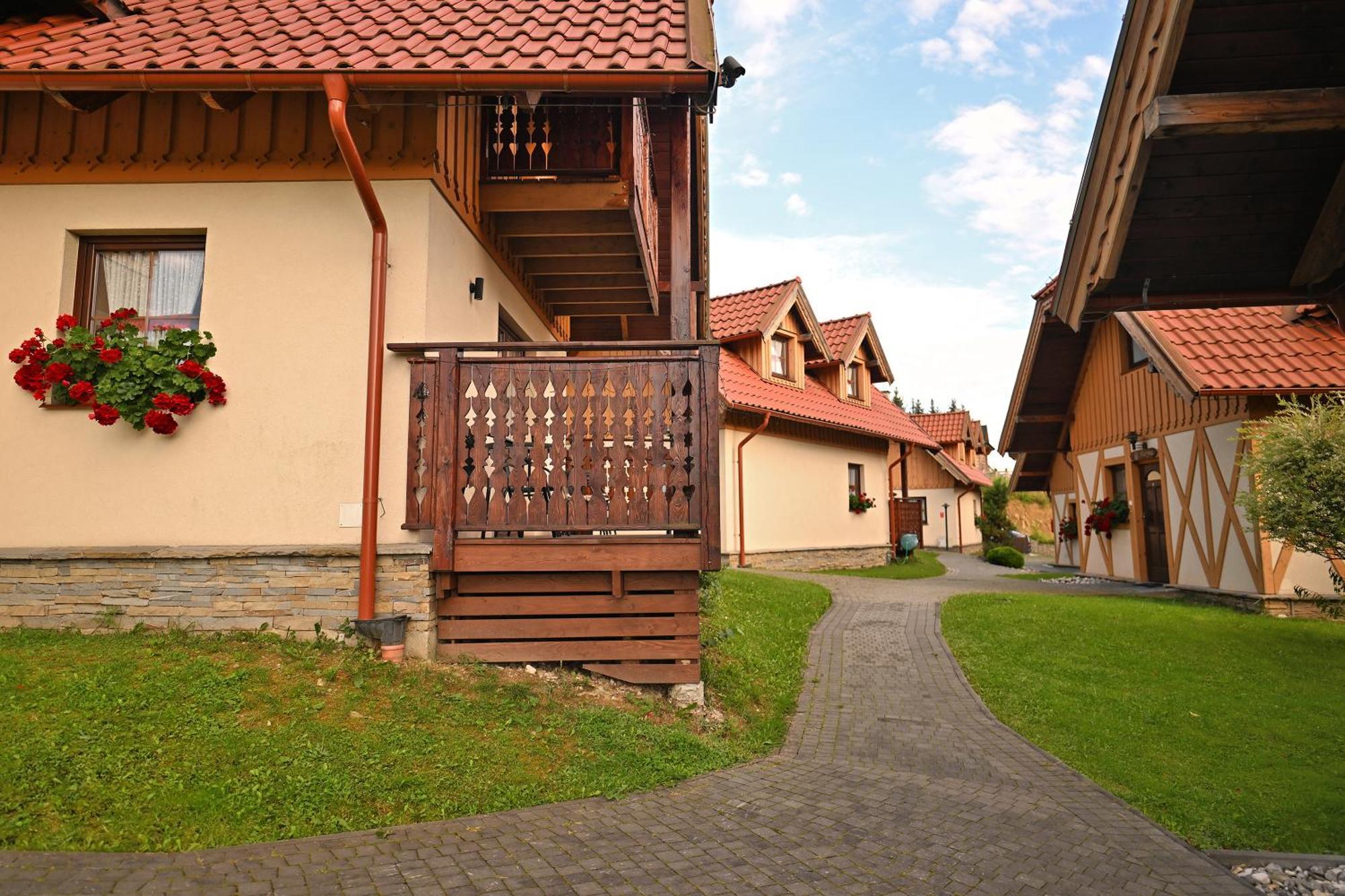 Domki Caloroczne Osada Zbojecka Jandura Villa Kluszkowce Exteriör bild